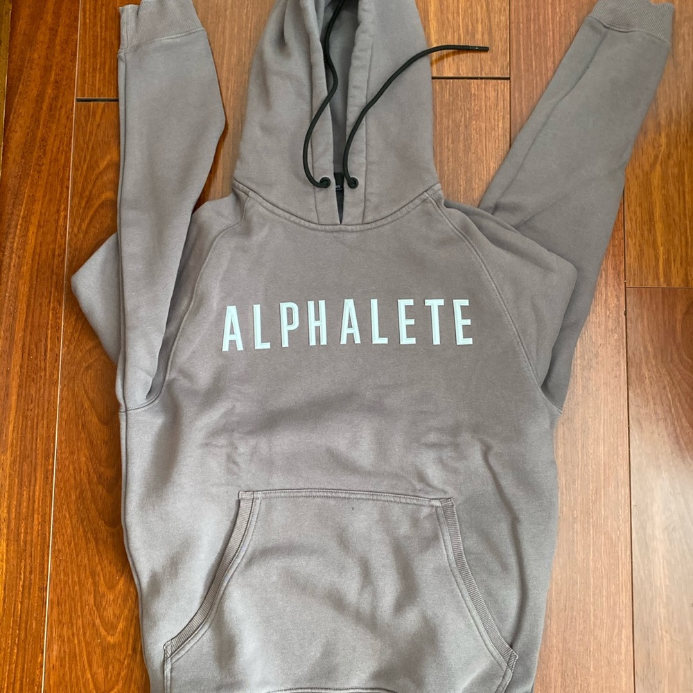Alphalete hoodie